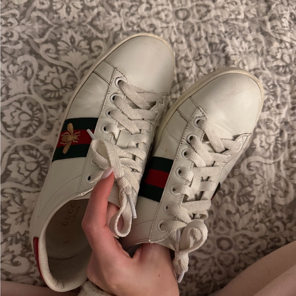 Gucci White Leather Sneakers with Red & Green Stripe and Gold Bee - Picture 4 of 5